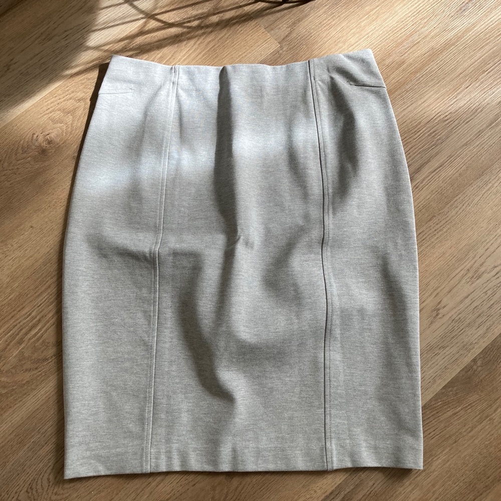 Light gray pencil skirt